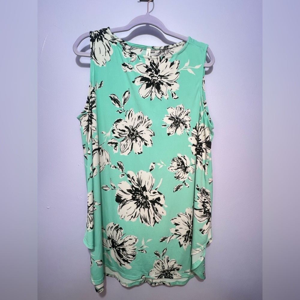 *2/$10* Emerald Sleeveless Blouse - Green and Floral - 2X